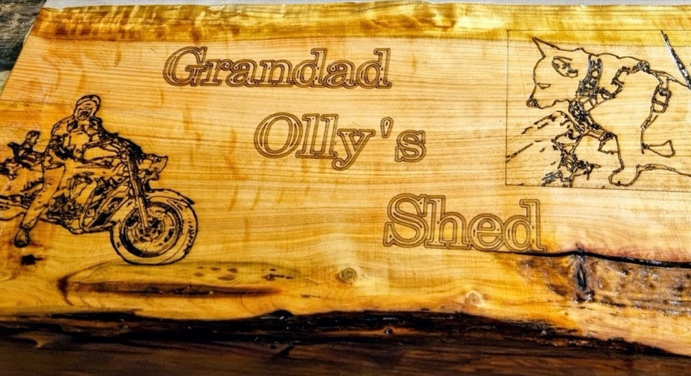 Personalised shed sign